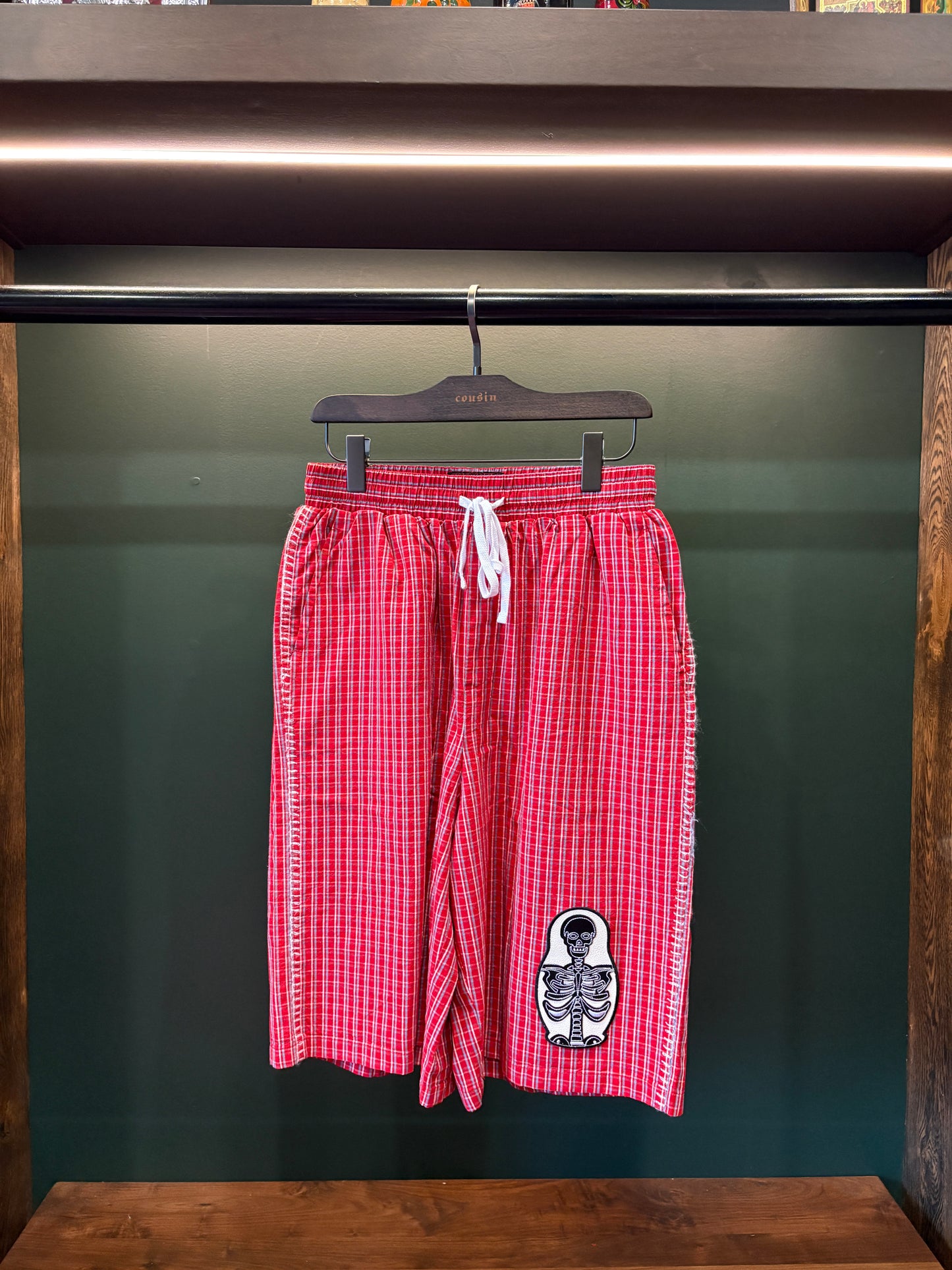 Baggy 3/4 Plaid Patch Shorts
